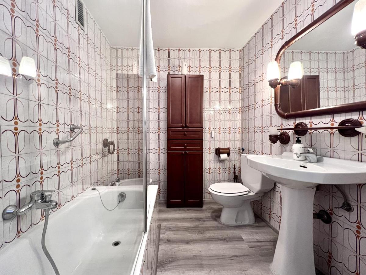 Appartamento Housing Leon Santa Marina Esterno foto